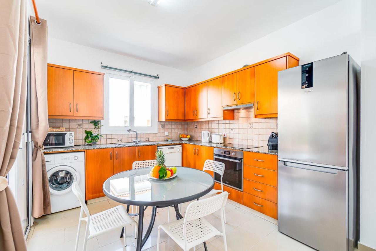 Villa Rosedale By Ezoria Villas Ayia Napa Bagian luar foto