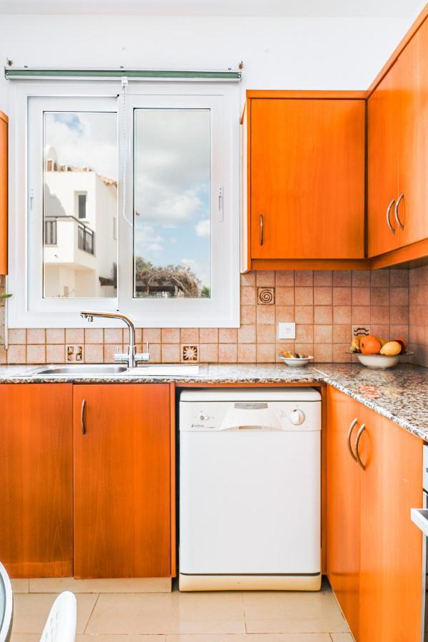 Villa Rosedale By Ezoria Villas Ayia Napa Bagian luar foto